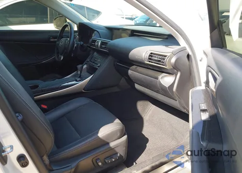 2017 Lexus Is 200T из США, поврежденный, VIN JTHBA1D25H5045634